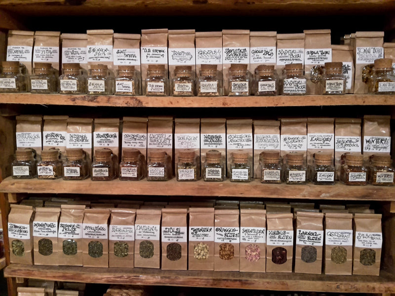 Tee und Teemischungen – Kräutertee und Gewürztee in Manufaktur-Qualität
