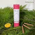Magie der Weihnacht, Weihnachtskerze aus der Allgäuer Heilkräutermanufaktur, Farbe rot. Mit Tanne, Zimt und Sternanis.