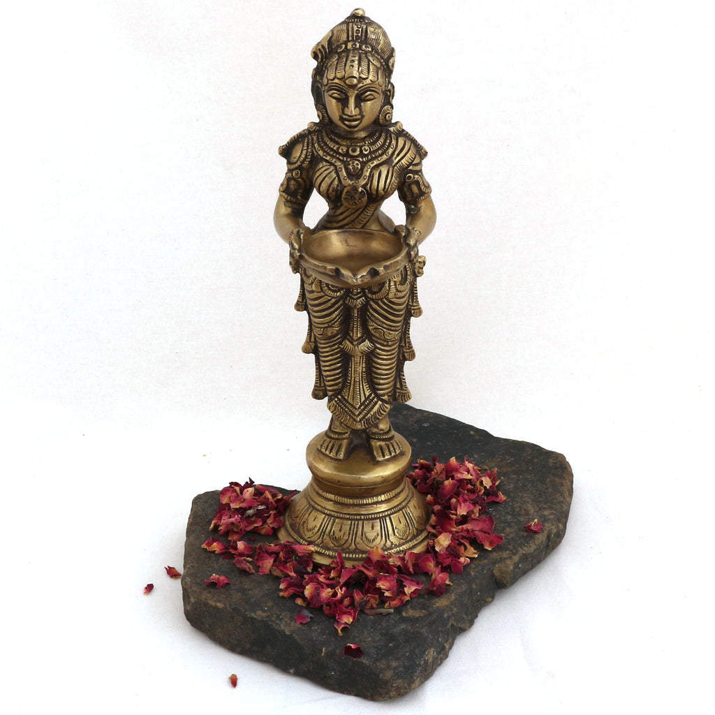 Deep Lakshmi Statue - Höhe 23 cm, 1550 Gramm