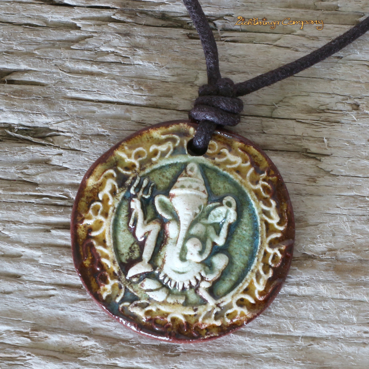 Ganesha Halskette aus Keramik in grün-braun, Unikat aus Jimis Keramikmanufaktur