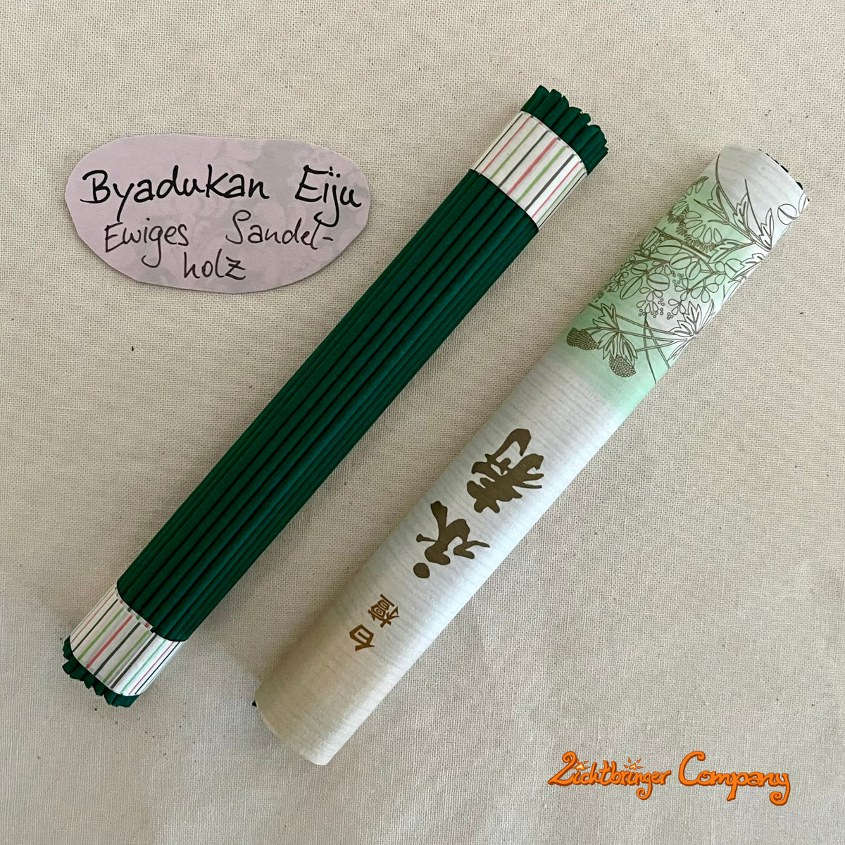 2 Rollen von Byadukan Eiju, Sandelholz Räucherstäbchen aus Japan von Nippon Kodo. 1 Rolle mit grünen Stäbchen
