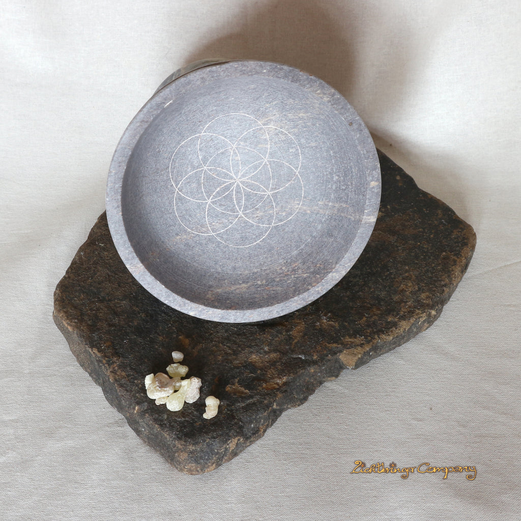 Speckstein Räucherkelch mit Blume des Lebens