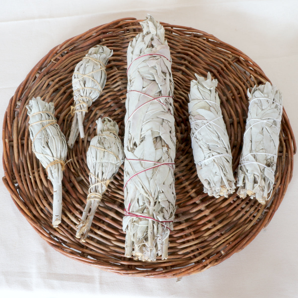 Weißer Salbei Räucherbündel in verschiedenen Größen – handgebundene Räuchersalbei Smudge Sticks zur energetischen Reinigung