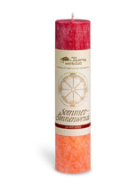 Sommersonnenwende Ritualkerze der Allgäuer Heilkräutermanufaktur, mit Banderole, Serie Jahresrad